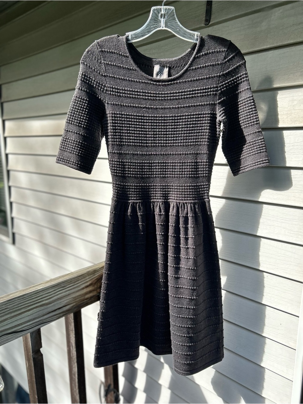 Vince Camuto Feminine Textured Fit-and-Flare Contemporary Knit Dress Size XS.